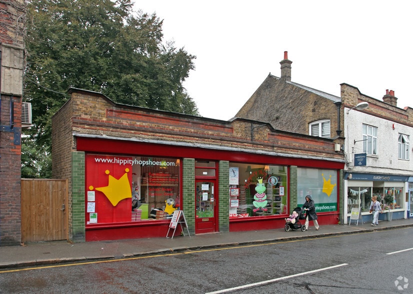 1618 Lower Kings Rd, Berkhamsted, HP4 2AE UK