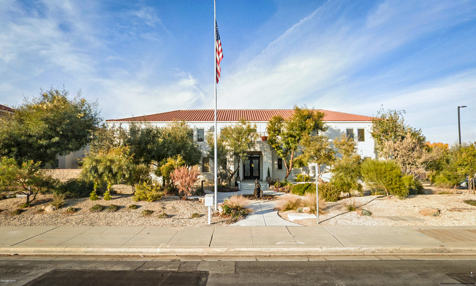 1600 Norris Rd, Bakersfield, CA for sale - Primary Photo - Image 1 of 38