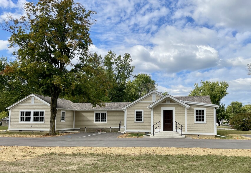 10610 N Park Ave, Carmel, IN for rent - Building Photo - Image 2 of 13