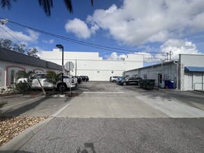 660 S Washington Blvd, Sarasota, FL for rent Building Photo- Image 1 of 9