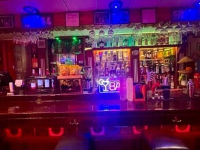 Retail in Barcelona, Barcelona to rent Interior Photo- Image 2 of 13