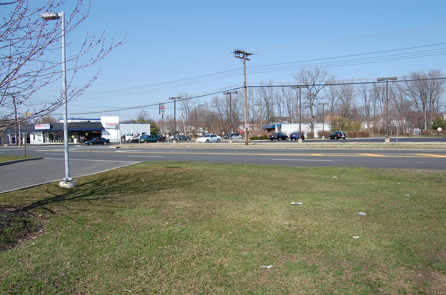 81 Rt-35, Eatontown, NJ for rent - Building Photo - Image 2 of 7