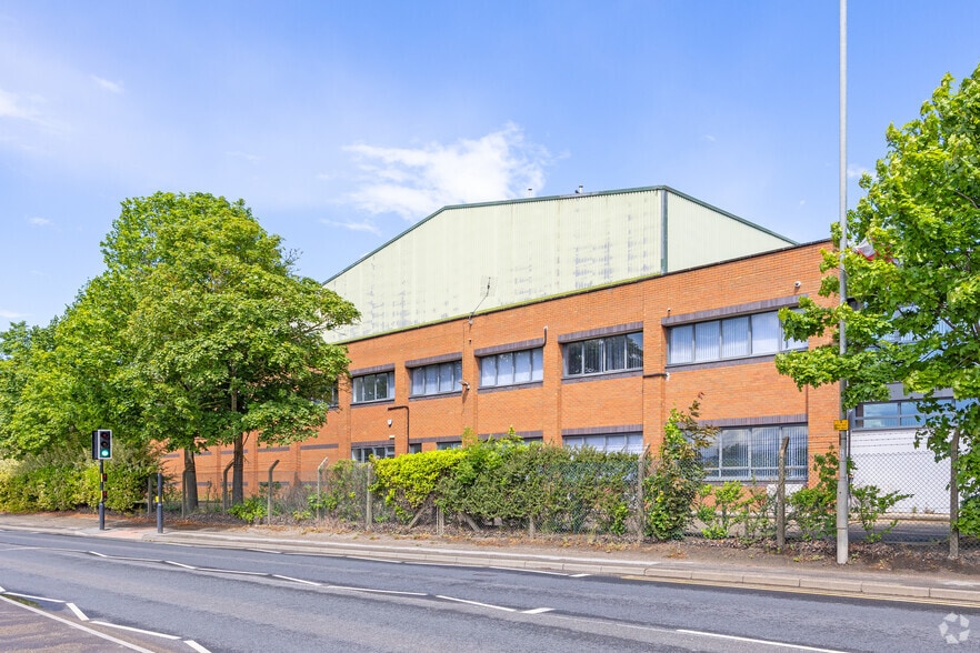 Rotherham Rd, Rotherham to rent - Building Photo - Image 3 of 4