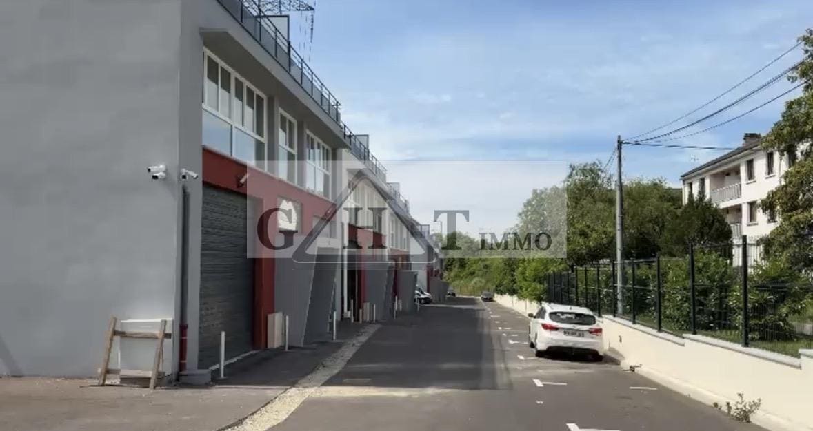 Industrial in Gagny to rent Building Photo- Image 1 of 6