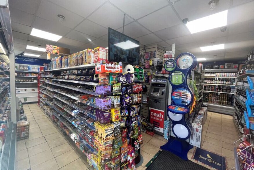 75-77 Plessey Rd, Blyth for sale - Interior Photo - Image 1 of 1