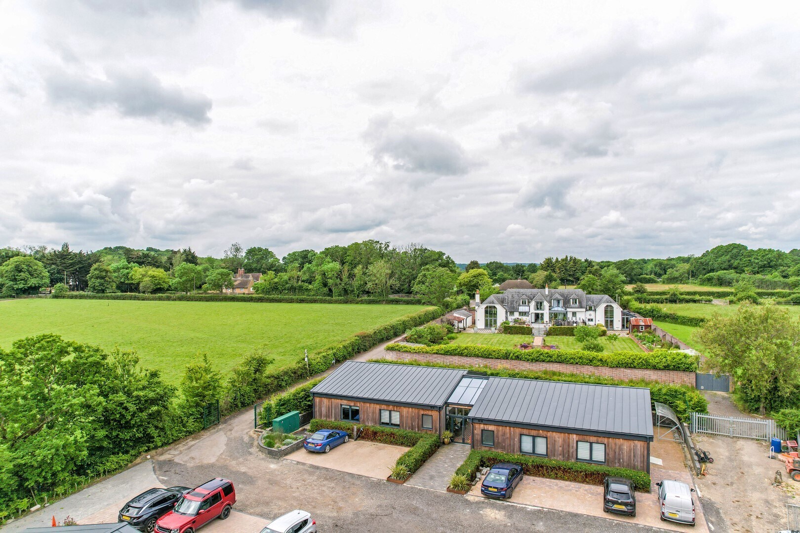 Ashford -1, Tenterden to rent Building Photo- Image 1 of 4