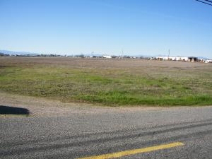 Montgomery Rd, Red Bluff, CA for sale - Primary Photo - Image 1 of 3