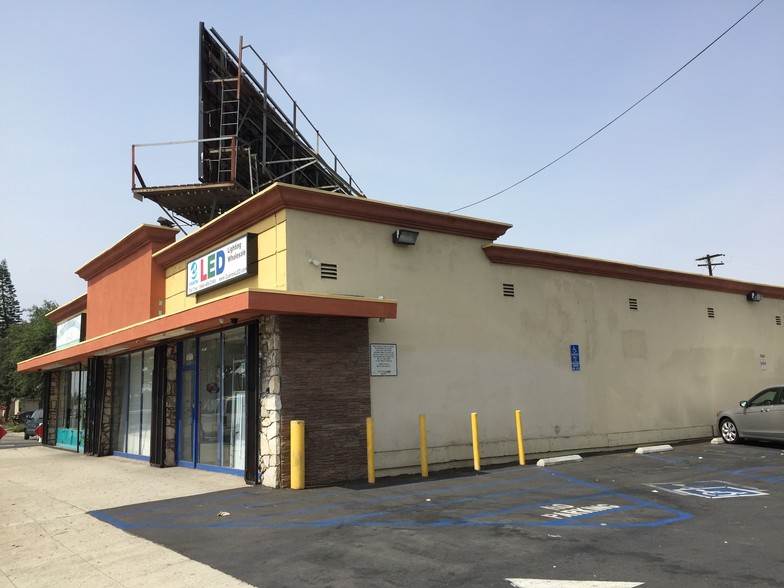 13117-13121 Lakewood Blvd, Downey, CA for rent - Building Photo - Image 2 of 12