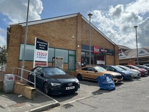 Broadway, Pontypridd to rent Interior Photo- Image 2 of 11