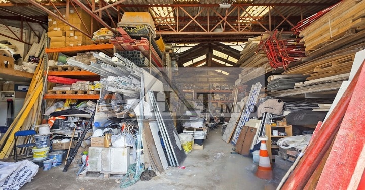 Industrial in Montreuil for sale Interior Photo- Image 1 of 3