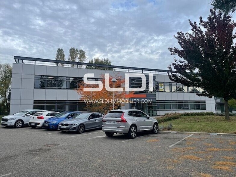 Office in Saint-Priest to rent - Building Photo - Image 1 of 7