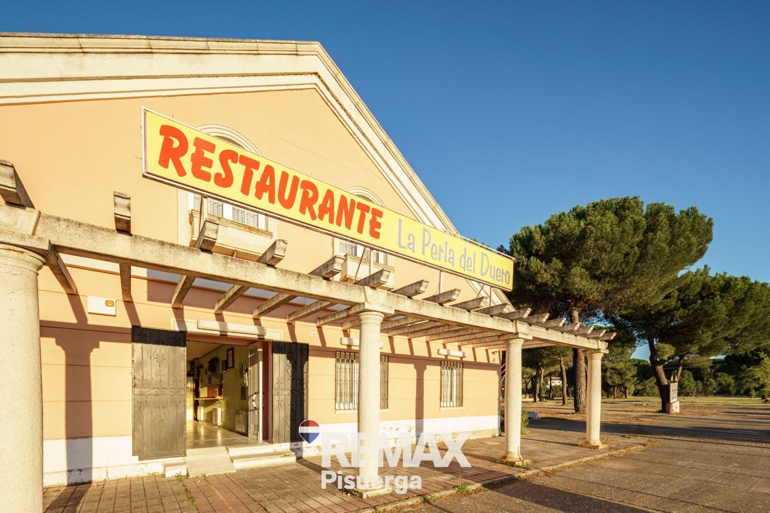 de Segovia, 10, Tudela de Duero, Valladolid for sale Building Photo- Image 1 of 117