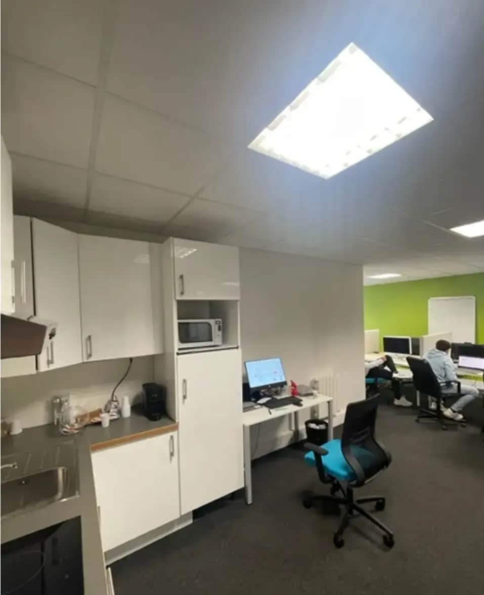 Office in Caluire-et-Cuire to rent Interior Photo- Image 1 of 4