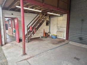 7 Springfield St, Preston to rent Interior Photo- Image 2 of 3