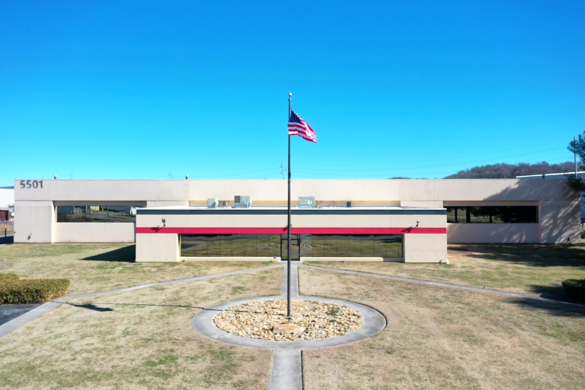 5501 Island River Dr, Knoxville, TN to rent Building Photo- Image 1 of 14