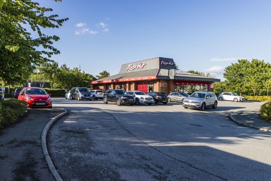 Gelderd Rd, Batley for sale - Primary Photo - Image 1 of 1