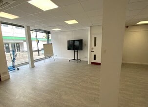 62-64 Low St, Keighley to rent Interior Photo- Image 1 of 1