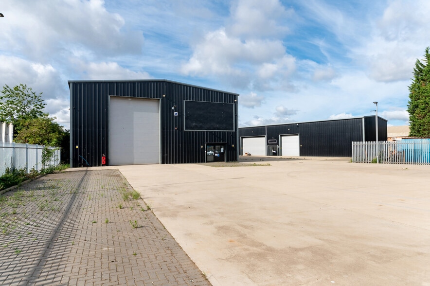 Padholme Rd E, Peterborough to rent - Building Photo - Image 3 of 9