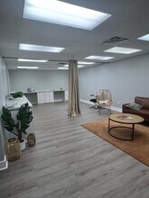 1501-1525 E Highway 13 E, Burnsville, MN to rent Building Photo- Image 2 of 8