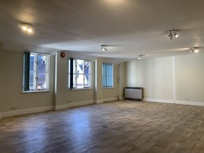 19 High St, Saffron Walden to rent Interior Photo- Image 2 of 2