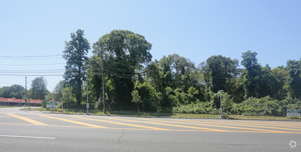 Coleman Rd, Centereach, NY for sale Primary Photo- Image 1 of 1