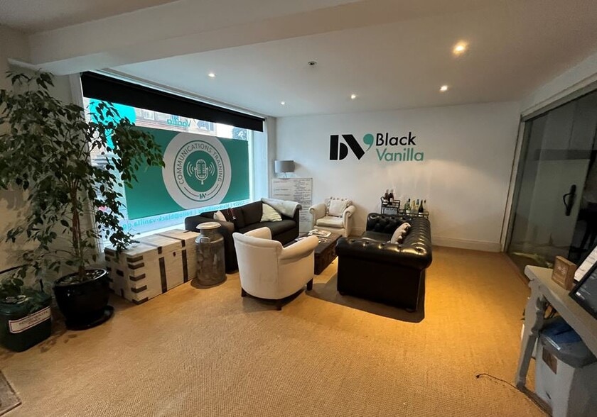 7-8 Little St. John St, Guernsey for sale - Interior Photo - Image 2 of 3