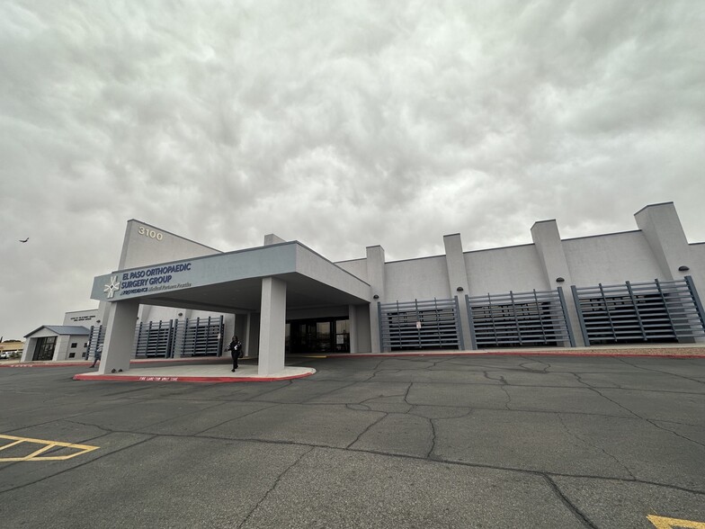 3100 Lee Trevino Dr, El Paso, TX for rent - Building Photo - Image 1 of 19