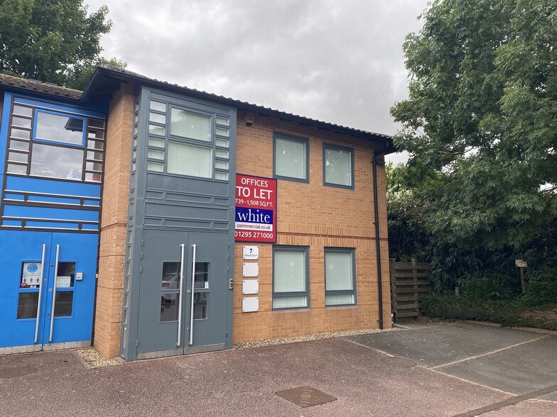 St. James Rd, Brackley for sale - Building Photo - Image 1 of 1