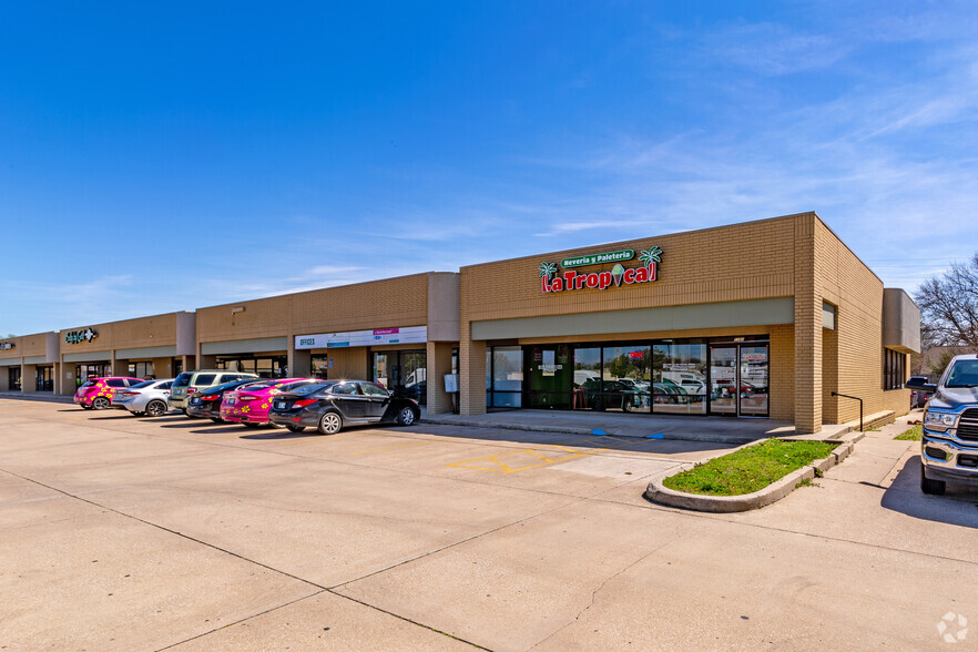 1091-1181 S Aspen Ave, Broken Arrow, OK for rent - Building Photo - Image 3 of 5