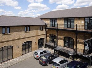 Peardon St, London for rent Building Photo- Image 1 of 2