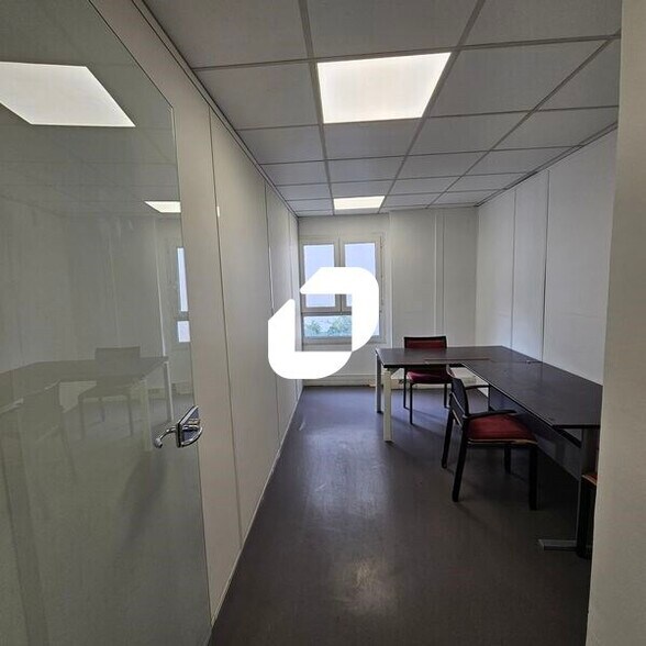 Office in Saint-Ouen-sur-Seine to rent - Interior Photo - Image 3 of 10