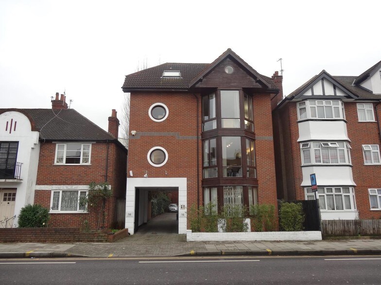 16 West Barnes Ln, London to rent - Building Photo - Image 1 of 5
