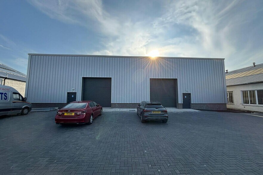 439 Hillington Rd, Glasgow to rent - Building Photo - Image 2 of 2