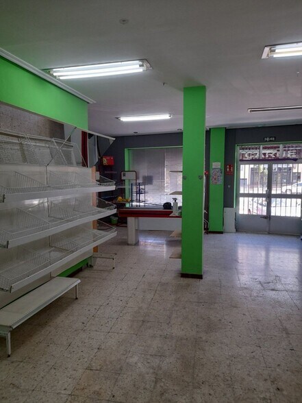 Retail in Cáceres, Cáceres for sale - Interior Photo - Image 3 of 14