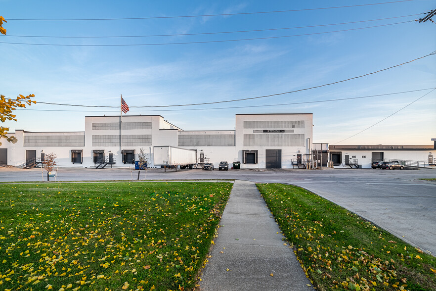 799 E 73rd St, Cleveland, OH for rent - Building Photo - Image 1 of 53