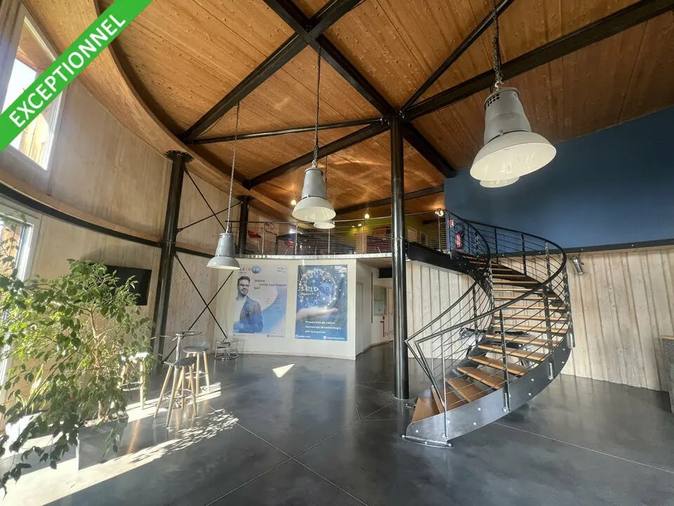 Vente Bureaux 645 m² - Photo 1