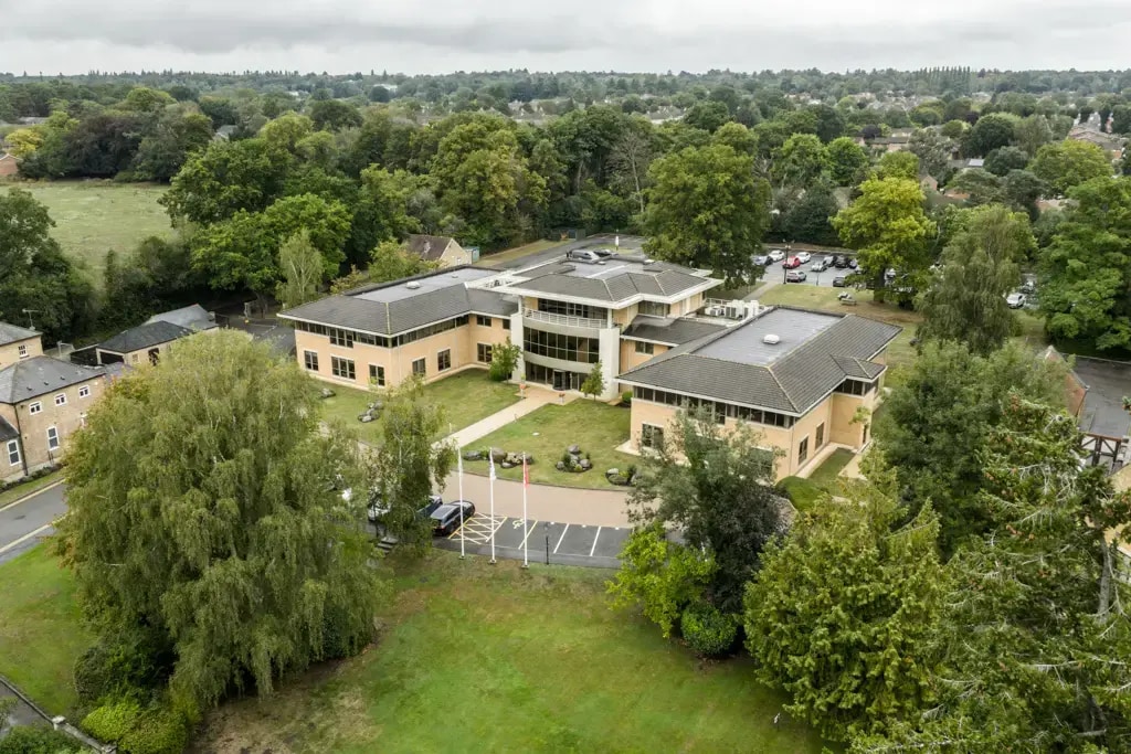 Wick Rd, Englefield Green to rent Primary Photo- Image 1 of 22