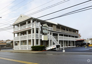 62 E Grand Ave, Old Orchard Beach, ME for sale Primary Photo- Image 1 of 1