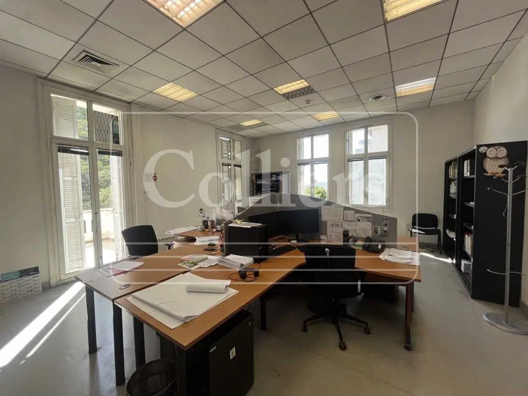 Office in Marseille to rent Interior Photo- Image 1 of 1