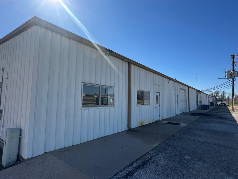 1705 Industrial blvd, Brenham, TX for rent - Building Photo - Image 1 of 4