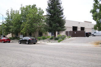 4753 W Jennifer Ave, Fresno, CA for rent Building Photo- Image 1 of 13