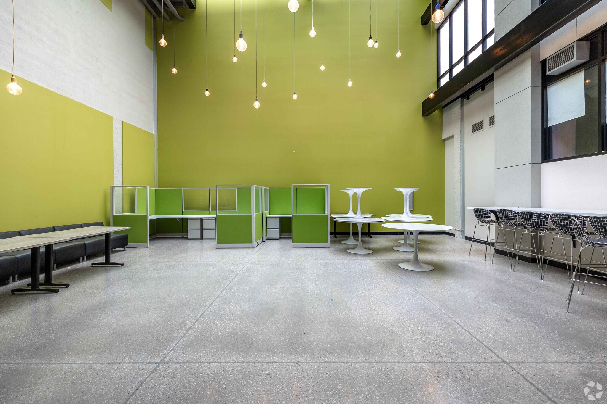 701 E Douglas Ave, Wichita, KS to rent Interior Photo- Image 1 of 2