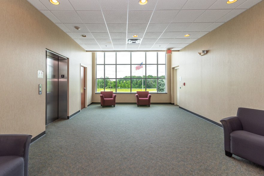 6010 Golding Center Dr, Winston-Salem, NC for rent - Lobby - Image 3 of 9