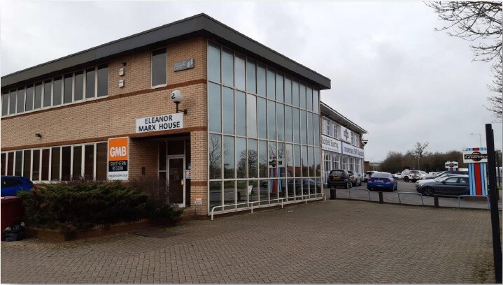 12 Richfield Ave, Reading to rent Building Photo- Image 1 of 6