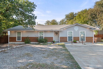 12410 Limerick Ave, Austin, TX for rent Building Photo- Image 1 of 40