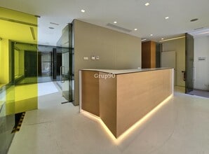 Retail in Lleida, Lérida to rent Interior Photo- Image 2 of 28