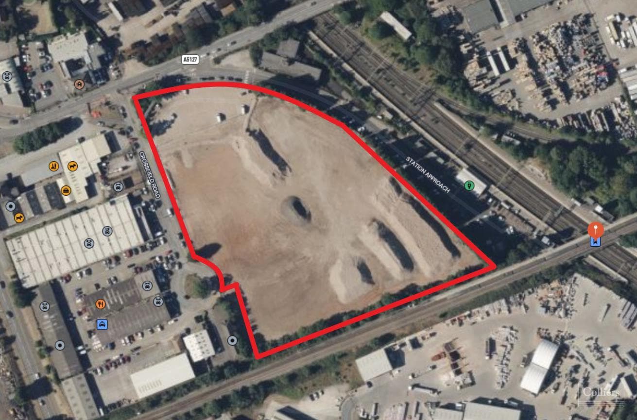 Crossfield Rd, Lichfield to rent Aerial- Image 1 of 2