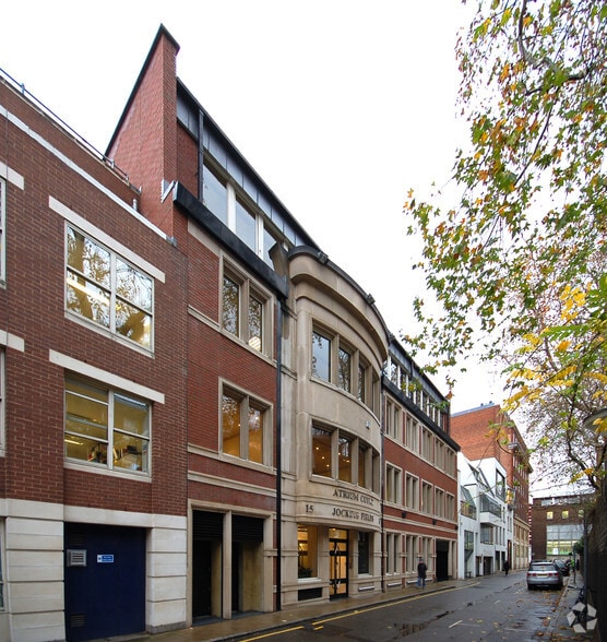 15 Jockeys Fields, London to rent - Building Photo - Image 2 of 4