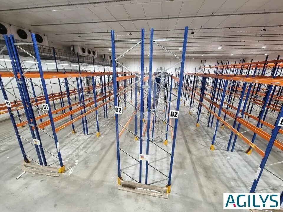 Office in Chilly-Mazarin to rent Building Photo- Image 1 of 7