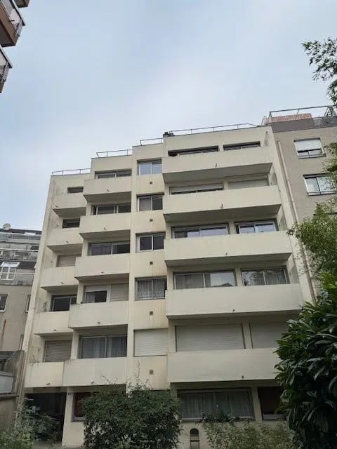 Office in Paris for sale Building Photo- Image 1 of 10